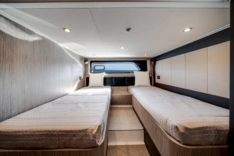 Azimut Atlantis 45 Yacht Photos Pics 