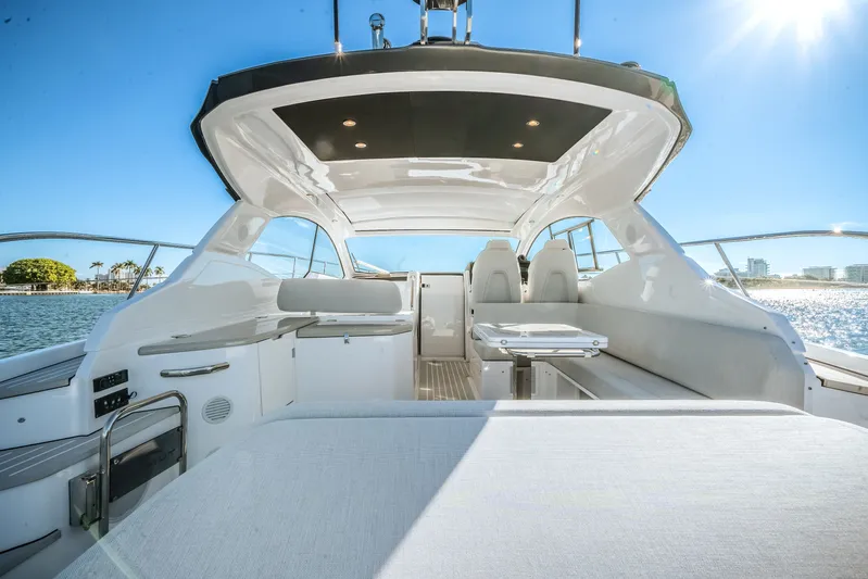 Azimut Atlantis 45 Yacht Photos Pics 