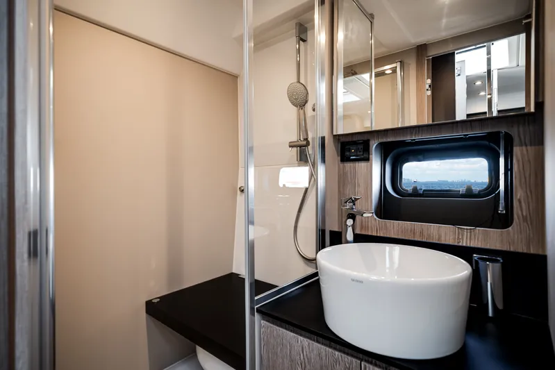 Azimut Atlantis 45 Yacht Photos Pics 