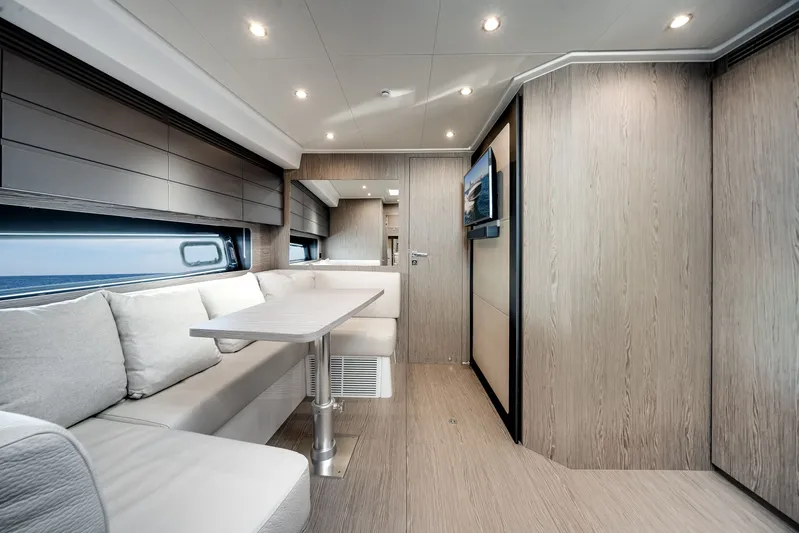 Azimut Atlantis 45 Yacht Photos Pics 