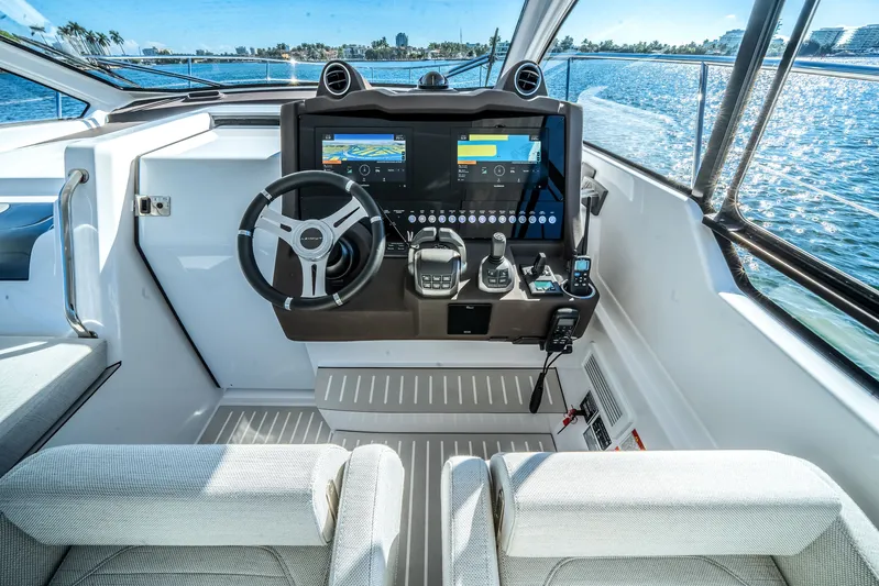 Azimut Atlantis 45 Yacht Photos Pics 