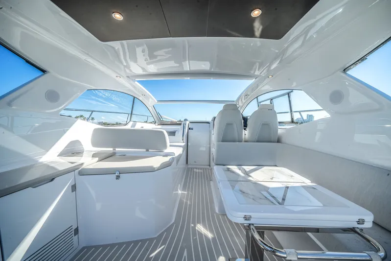 Azimut Atlantis 45 Yacht Photos Pics 