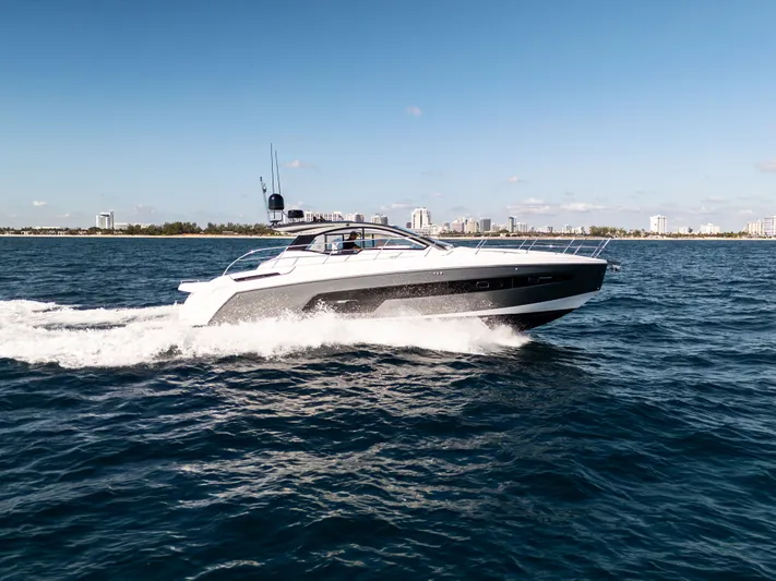 Azimut Atlantis 45 Yacht Photos Pics 