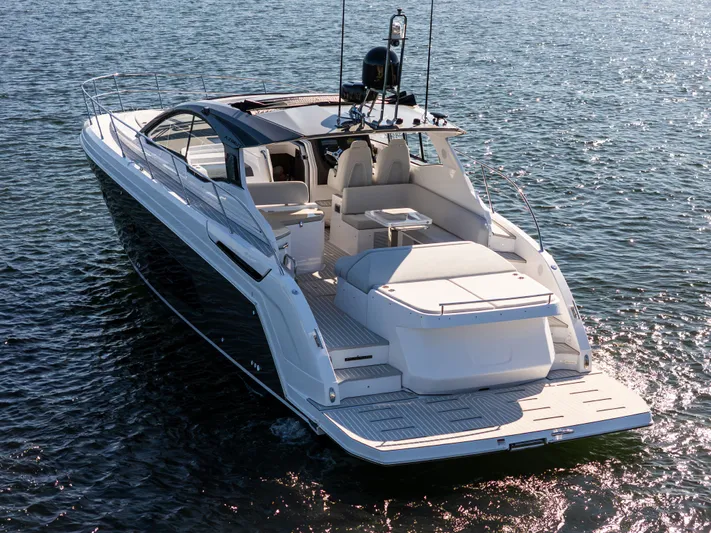 Azimut Atlantis 45 Yacht Photos Pics 