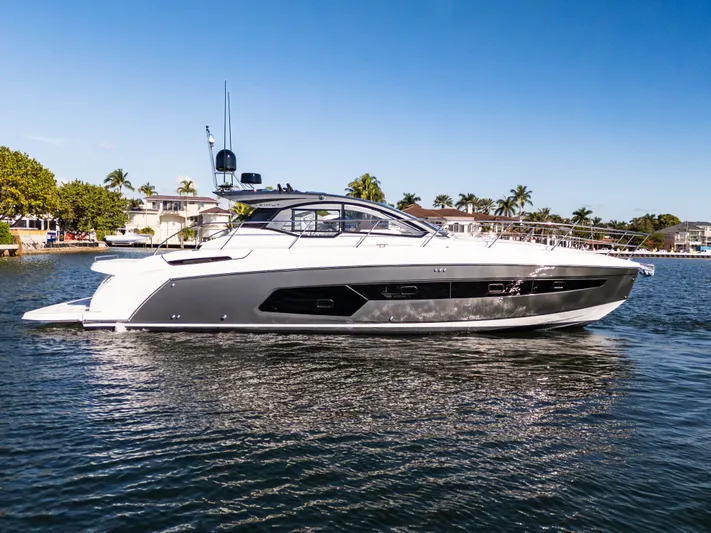 Azimut Atlantis 45 Yacht Photos Pics 
