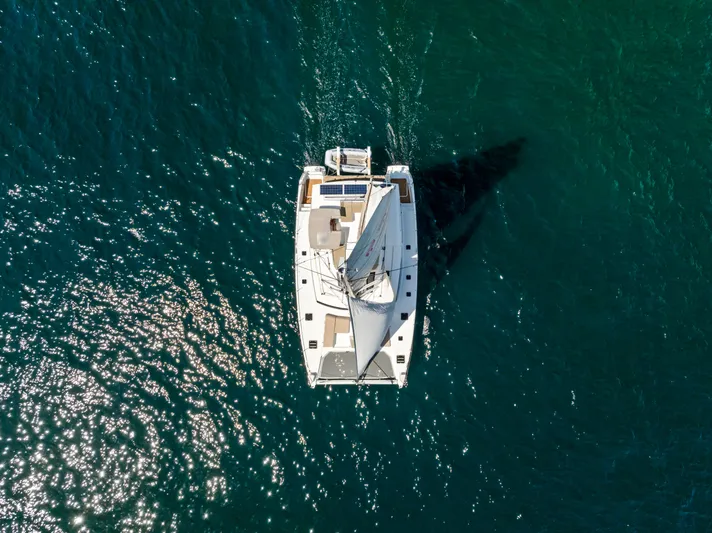 Sundance Yacht Photos Pics 