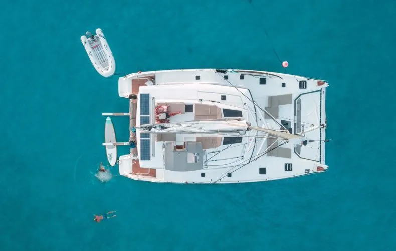 Sundance Yacht Photos Pics 