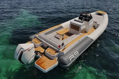 2024 Renier R9 TOURER