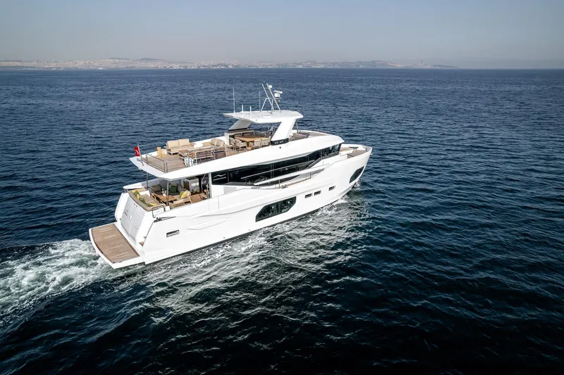 Numarine 22xp Yacht Photos Pics Luxurious 2025 Numarine 22XP yacht cruising on open sea.