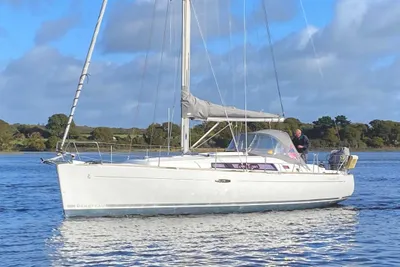 Beneteau Oceanis 37