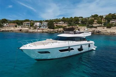 2017 Ferretti Yachts 550