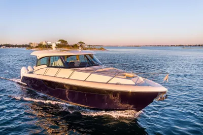 Tiara Yachts 48 LE