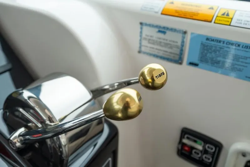  Yacht Photos Pics Control levers on a 2004 Tiara Yachts 3800 Open boat dashboard.