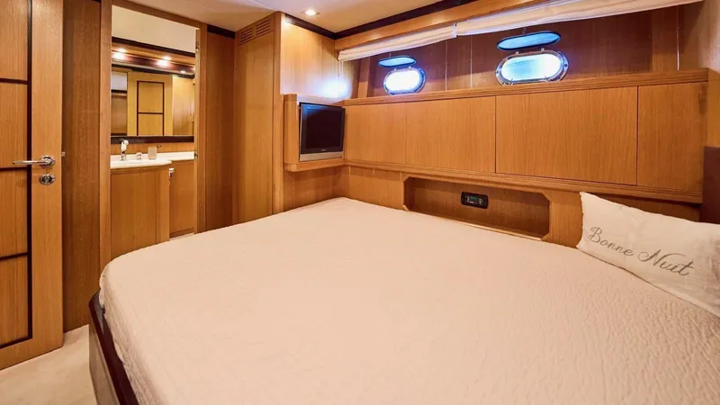  Yacht Photos Pics WhatsApp Image 2025-02-04 at 08.53.49 (3).jpeg