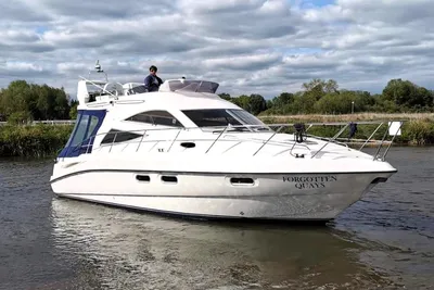 2007 Sealine F34