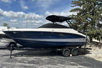 Sea Ray SLX 260 Surf