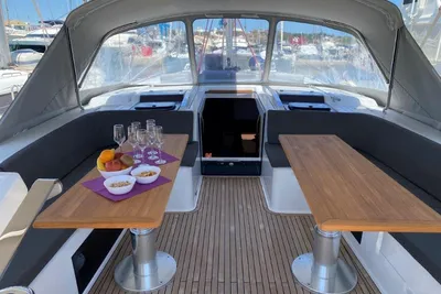 2020 Hanse 548