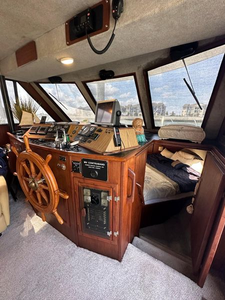 1990 Harbor Master Coastal Pilot House Motoryacht
