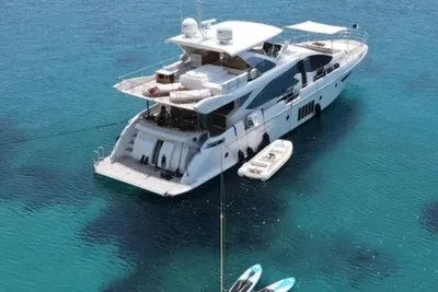 2015 Azimut 80