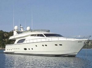 2002 Ferretti Yachts 810