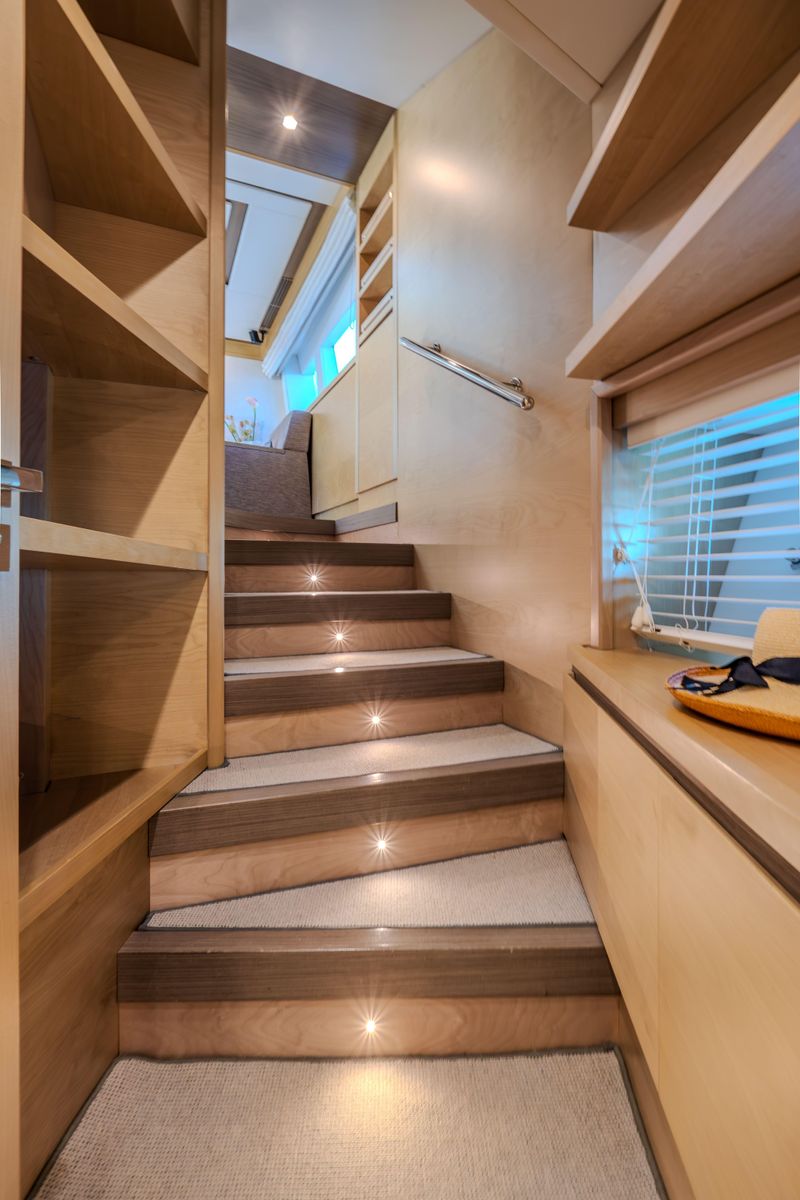 2013 Azimut 103 