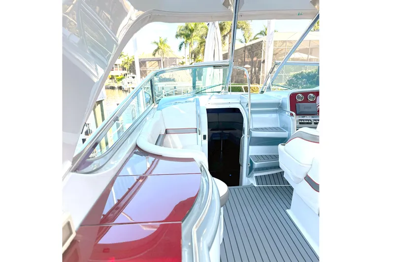  Yacht Photos Pics 2015 Formula 400 Super Sport boat interior with sleek design and modern amenities.
