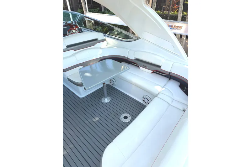  Yacht Photos Pics 2015 Formula 400 Super Sport boat interior with seating and table.