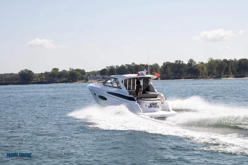 Knot On Call Yacht Photos Pics 2016 Regal 42 Coupe Running Shot