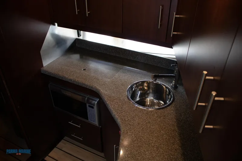 Knot On Call Yacht Photos Pics 2016 Regal 42 Coupe Sink