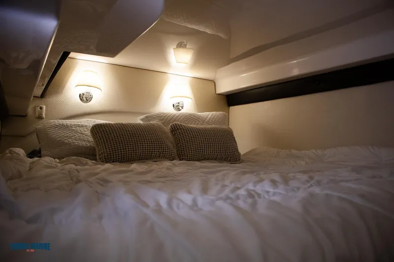 Knot On Call Yacht Photos Pics Aft Berth