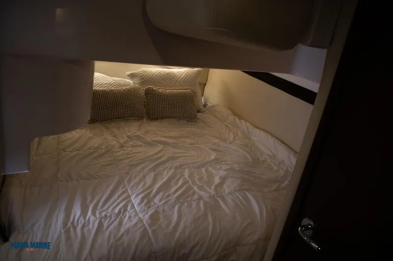 Knot On Call Yacht Photos Pics Aft Berth