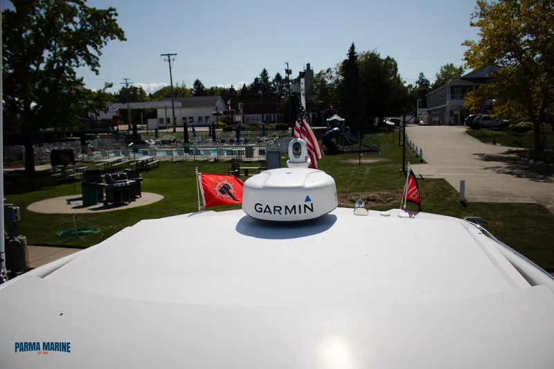 Knot On Call Yacht Photos Pics Radar Dome