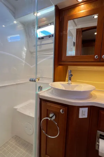 Family Affair Ix Yacht Photos Pics Luxurious bathroom in 2018 Sabre 45 Salon Express yacht with modern fixtures.