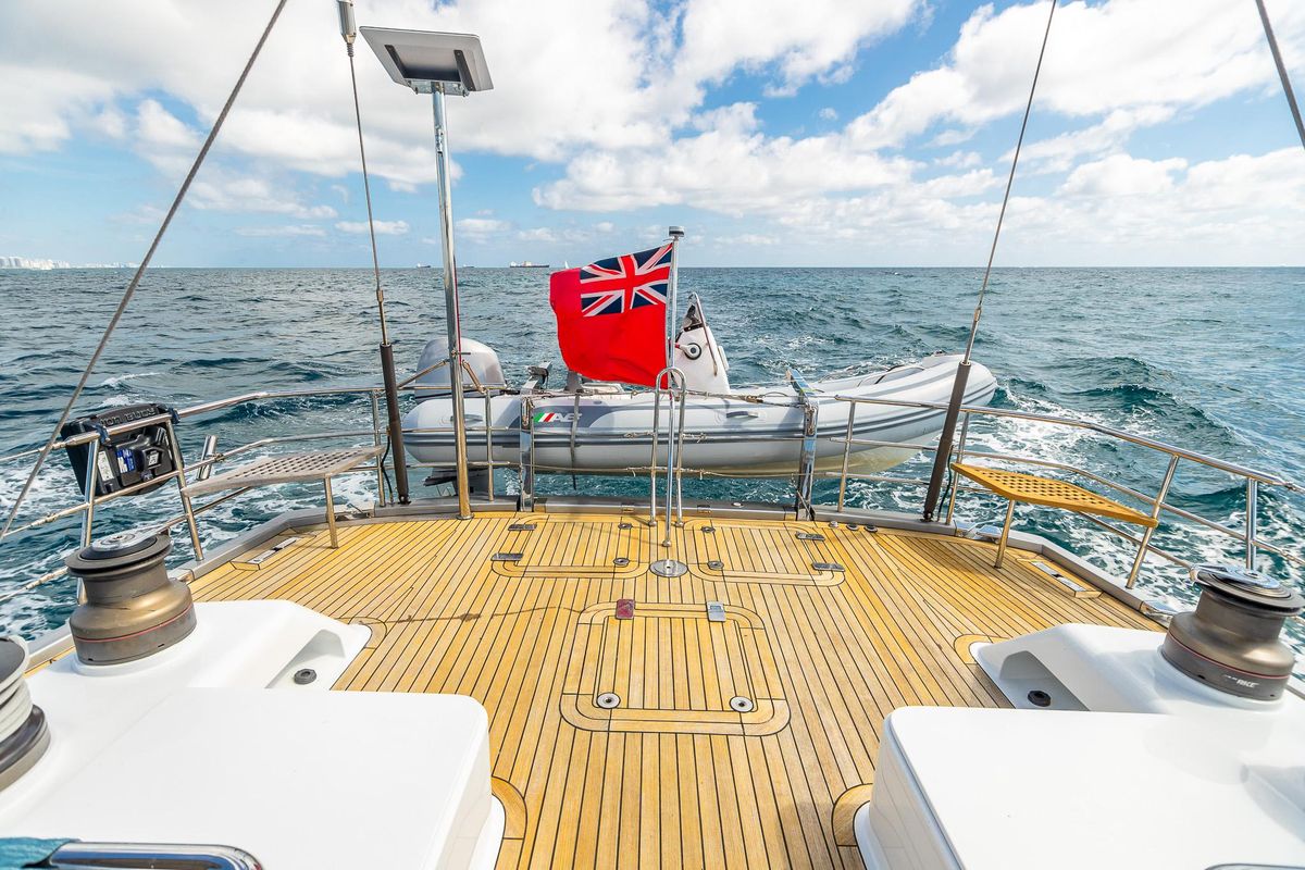 2011 Alia Yachts 82 