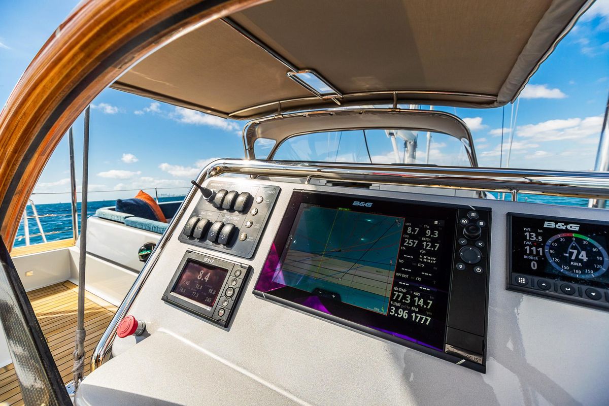 2011 Alia Yachts 82 