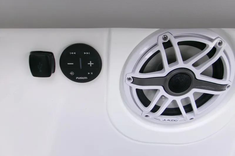  Yacht Photos Pics 2026 Monterey Elite 30 OB boat audio system with JL Audio speaker and Fusion controls.