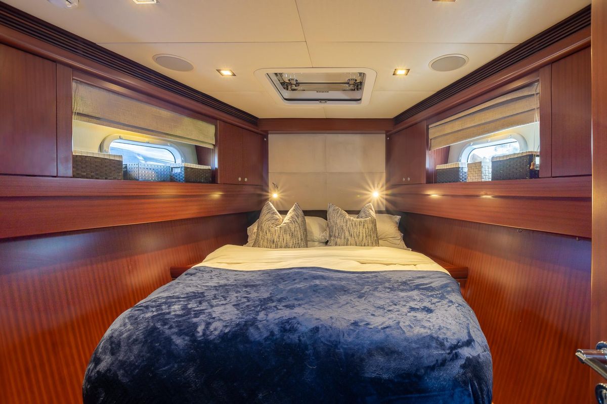 2011 Alia Yachts 82 