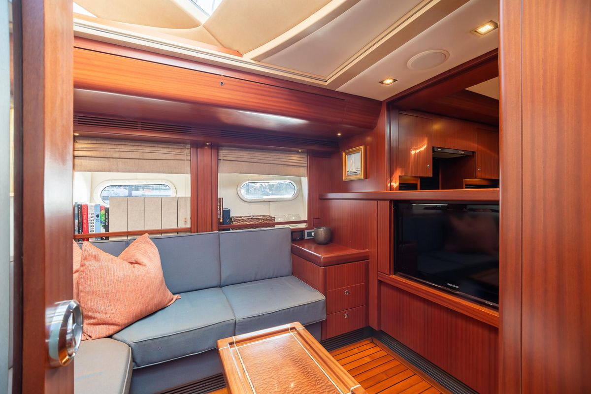 2011 Alia Yachts 82 