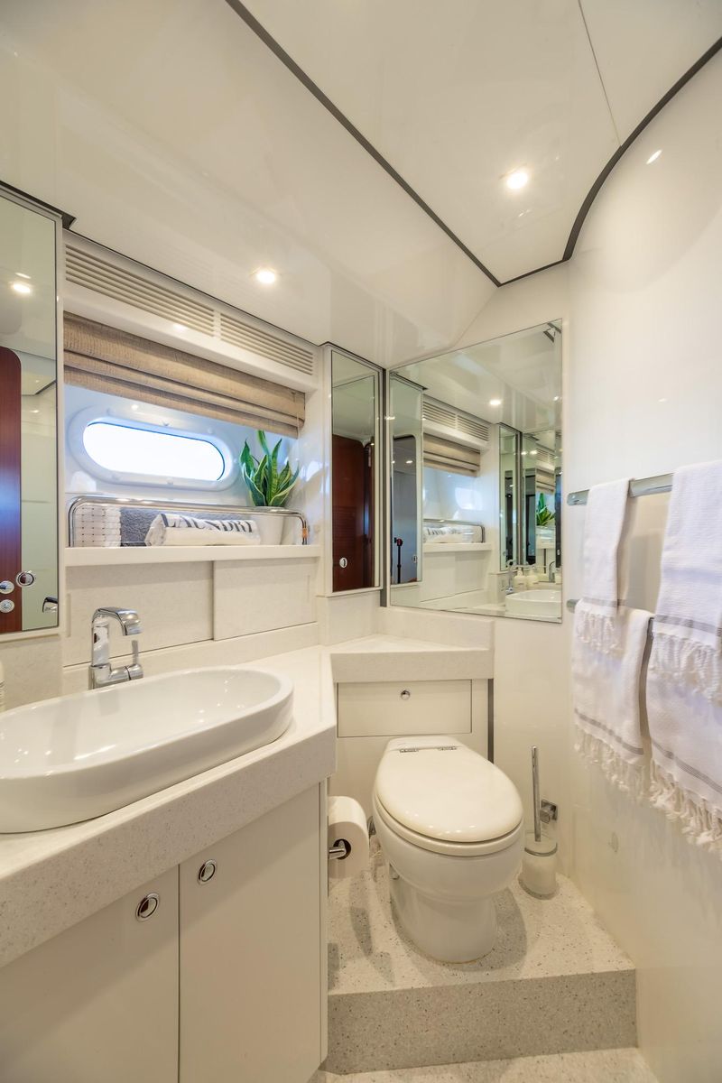 2011 Alia Yachts 82 