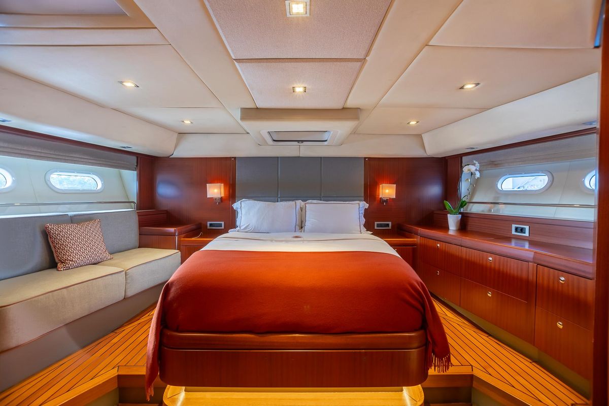 2011 Alia Yachts 82 