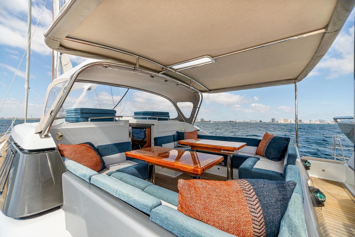 2011 Alia Yachts 82 