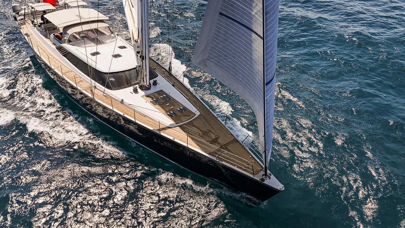 Assai Yacht Photos Pics 