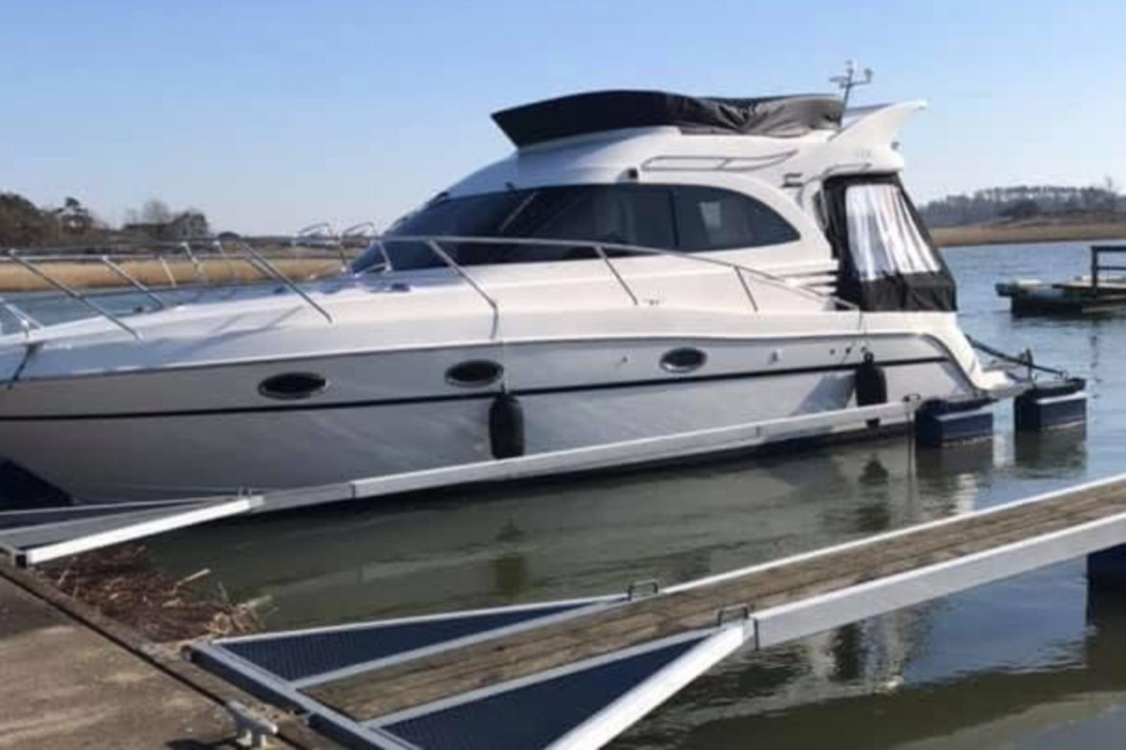 2007 Galeon 330 Fly