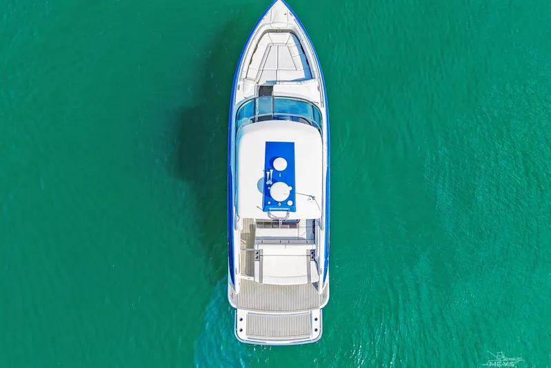  Yacht Photos Pics Overhead view of 2018 Formula 350 FX Crossover Bowrider on turquoise water.