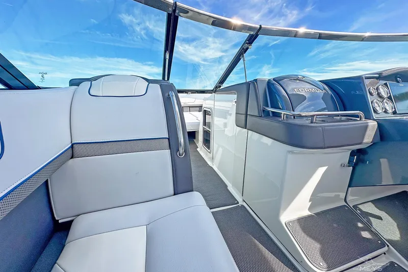  Yacht Photos Pics 2018 Formula 350 FX Crossover Bowrider interior with sleek seating and modern dashboard.