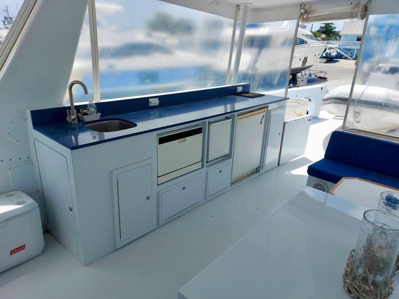 1987 Hatteras 77 Cockpit Motor Yacht