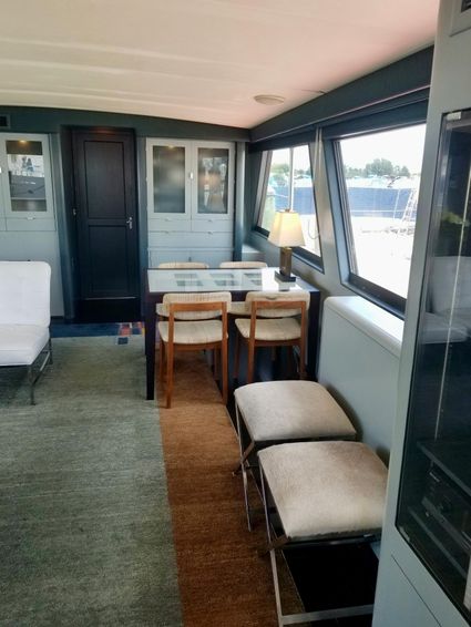 1987-77-hatteras-77-cockpit-motor-yacht