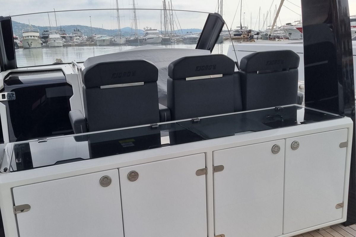 2019 Fjord 44 