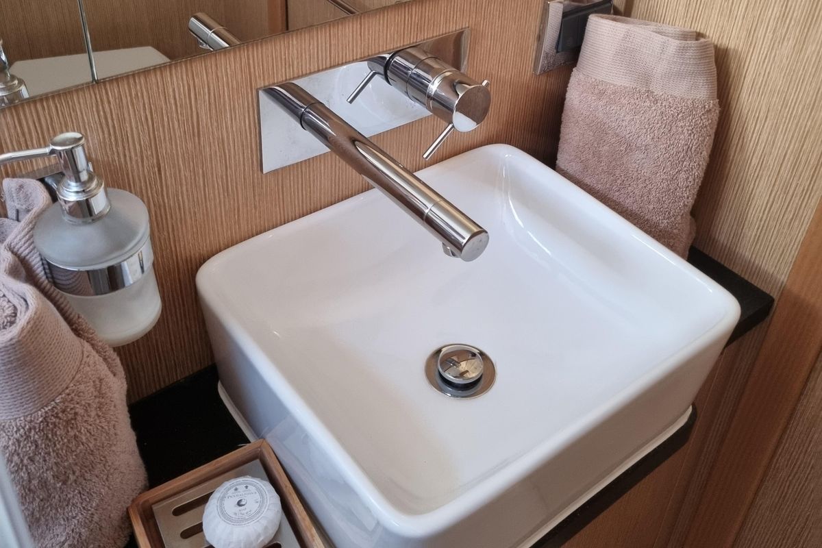 2019 Fjord 44 