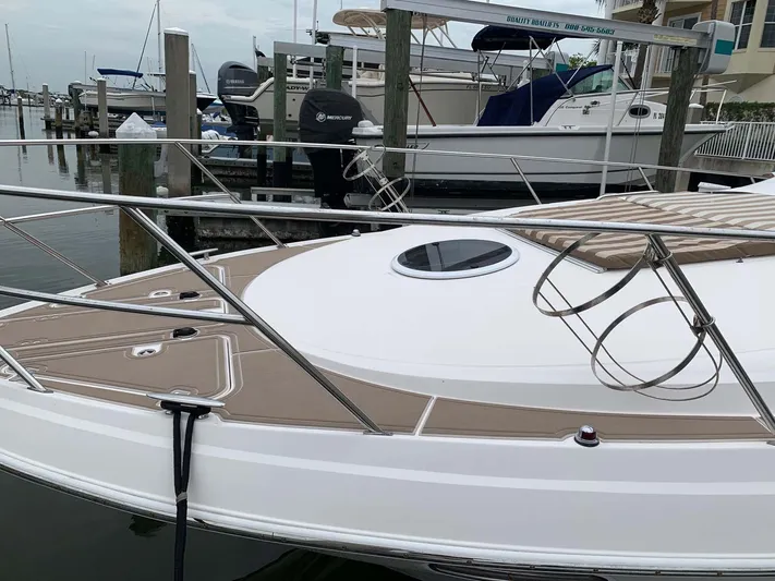 Invisible III Yacht Photos Pics 
